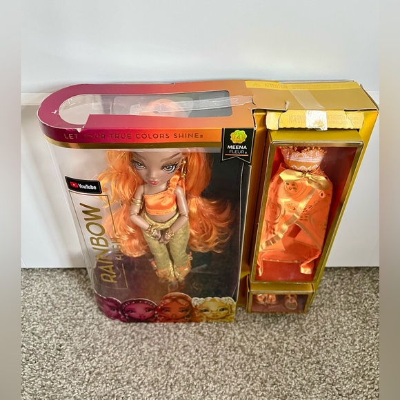 Rainbow High Meena Fleur doll - Picture 3 of 10